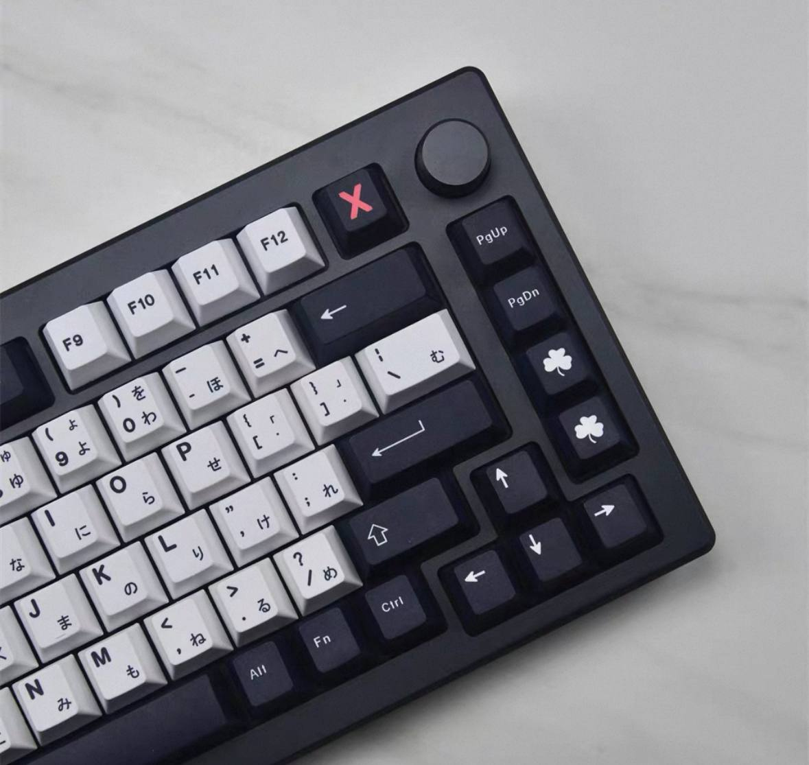 GMK Minimalist BOW Keycap Set